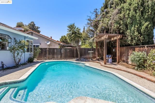 4943 Rice DR, San Jose CA: https://media.crmls.org/mediaz/b8ba081b-48f9-4d14-a178-a0a47a3185ad.jpg