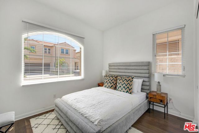 20659 W Beech Circle, Porter Ranch CA: https://media.crmls.org/mediaz/b8ba90b7-42af-4ec3-aef3-7f242a0d342a.jpg
