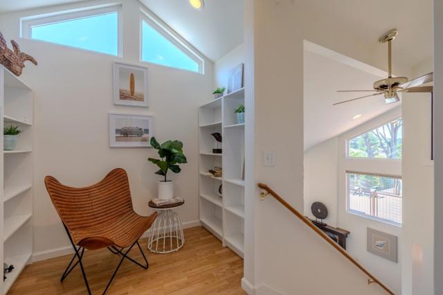 647 Canyon Drive, Pacifica CA: https://media.crmls.org/mediaz/b8bb1c2c-193c-49c1-8405-674b3041faed.jpg