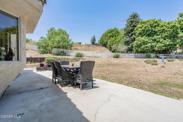 6564 La Cumbre Road, Somis CA: https://media.crmls.org/mediaz/b8bbd6bd-dc27-466f-a348-b16b41785473.jpg