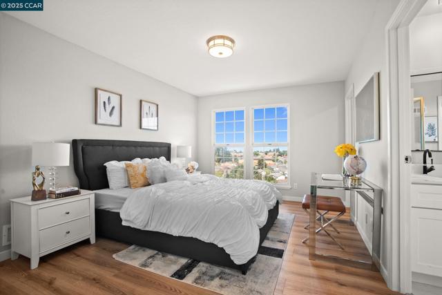 989 Parkside Dr, Richmond CA: https://media.crmls.org/mediaz/b8bbfb96-4b8e-477c-8ced-41c13922b1c0.jpg