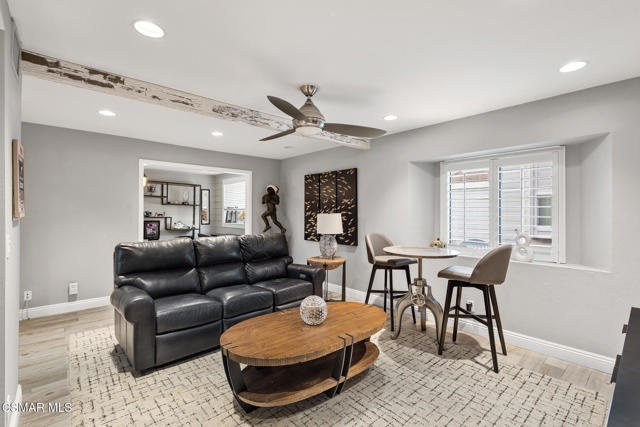 1224 S Westlake Boulevard, Westlake Village CA: https://media.crmls.org/mediaz/b8bca8b8-8abd-4617-bb62-552d65b8770e.jpg