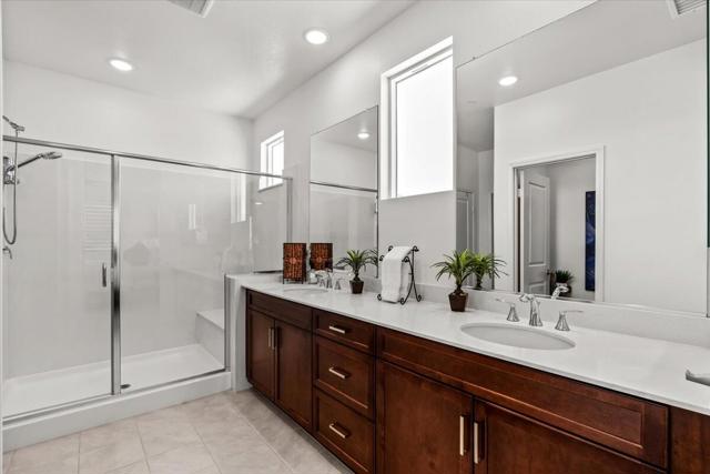 42940 Ascona Lane, Indio CA: https://media.crmls.org/mediaz/b8bcac64-5f24-4f3f-8b0f-b63868b8d066.jpg