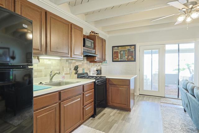 Detail Gallery Image 23 of 42 For 413 J St, Coronado,  CA 92118 - 1 Beds | 1 Baths