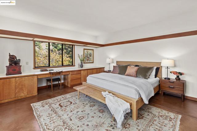 25 Dartmouth Dr, Berkeley CA: https://media.crmls.org/mediaz/b8bd83eb-4b7a-406f-9947-aaff299e22dd.jpg