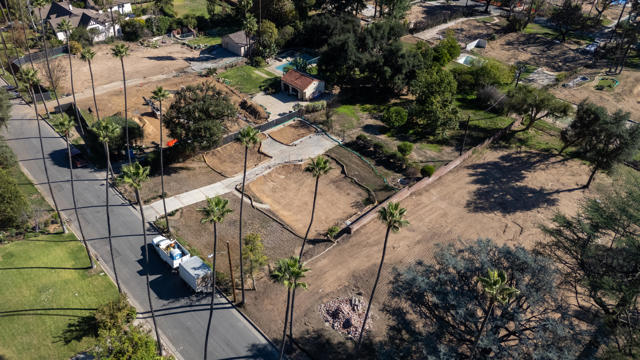 1660 Homewood Drive, Altadena CA: https://media.crmls.org/mediaz/b8bdaa80-06a2-4377-b3f8-9f7b7e91c0f0.jpg