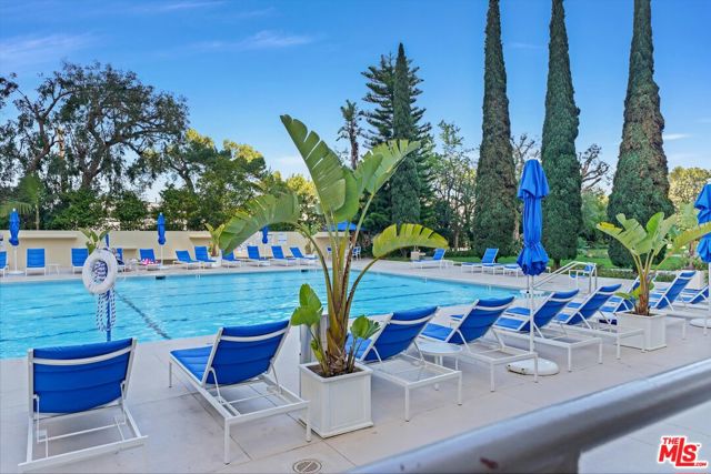 2160 Century Park East, Los Angeles CA: https://media.crmls.org/mediaz/b8be6971-f762-44f0-95f8-896f235e41f0.jpg