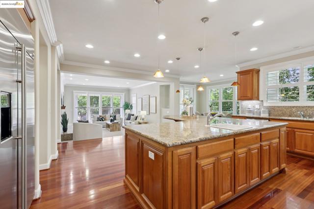 125 Mystic Pl, Alamo CA: https://media.crmls.org/mediaz/b8bff360-2303-4301-a3f9-4af31a204921.jpg
