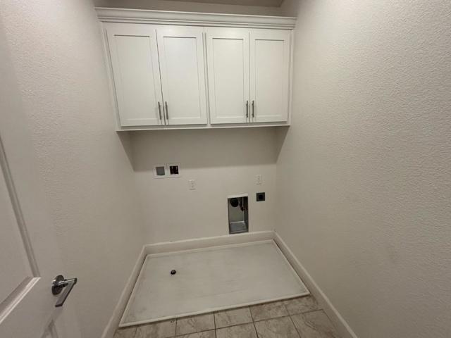 61 Brook Lane, Pittsburg CA: https://media.crmls.org/mediaz/b8c1a444-f47a-4e51-9f53-5313efa907cd.jpg