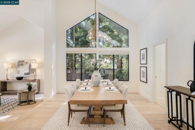 3363 Deer Hollow Drive, Danville CA: https://media.crmls.org/mediaz/b8c1abeb-9f94-4d35-ae82-158592c6d9a4.jpg