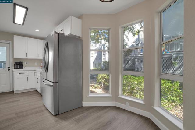 235 Pebblecreek Ct, Martinez CA: https://media.crmls.org/mediaz/b8c1da11-89e5-46e3-80e4-28e5181d1466.jpg