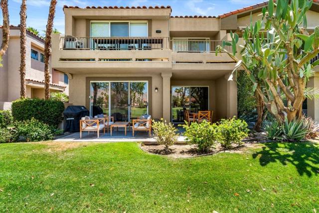 55347 Winged Foot, La Quinta CA: https://media.crmls.org/mediaz/b8c2fc72-7006-433e-b3df-13befe477a2a.jpg
