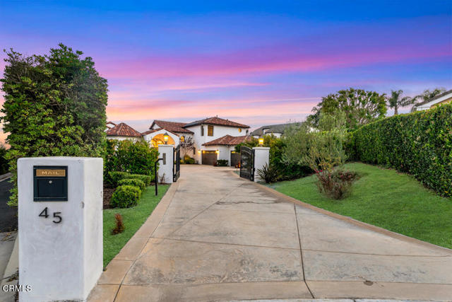 45 Valley Vista Drive, Camarillo CA: https://media.crmls.org/mediaz/b8c3071c-e674-4a7d-a596-3d8a00156f1e.jpg