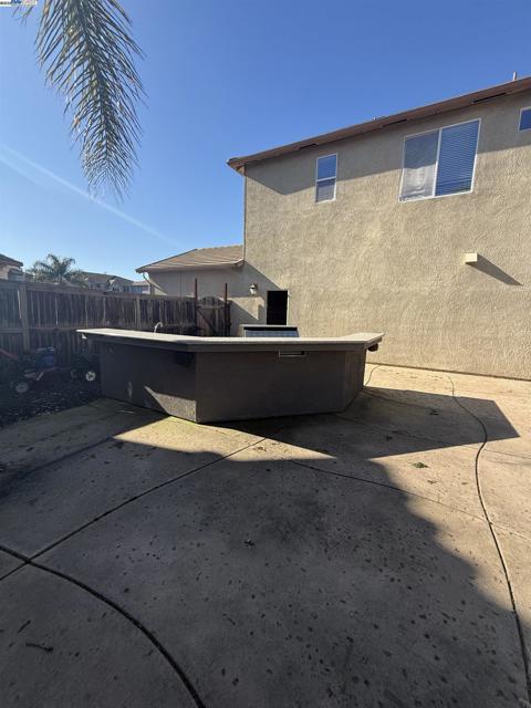 Image 28 of 44 For 9471 Mourverde Court