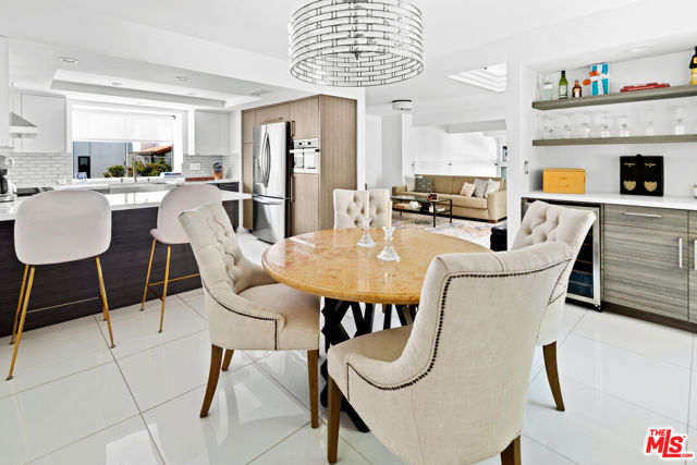 1671 Michael Lane, Pacific Palisades CA: https://media.crmls.org/mediaz/b8c46fd7-32b3-43ae-9eaa-e27289bfcec1.jpg