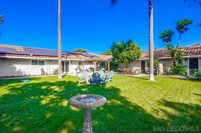 2035 Camino Cantera, Vista CA: https://media.crmls.org/mediaz/b8c583bc-5a79-43e1-894d-39d397e06bc1.jpg