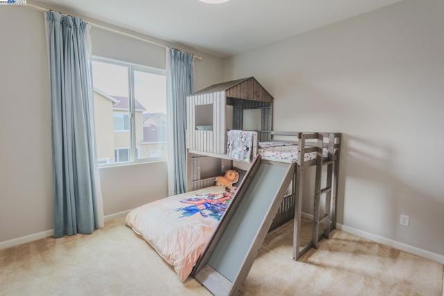 2239 Jessica Way, Tracy CA: https://media.crmls.org/mediaz/b8c63d8c-cec8-4e88-b51c-33af7aac50ba.jpg