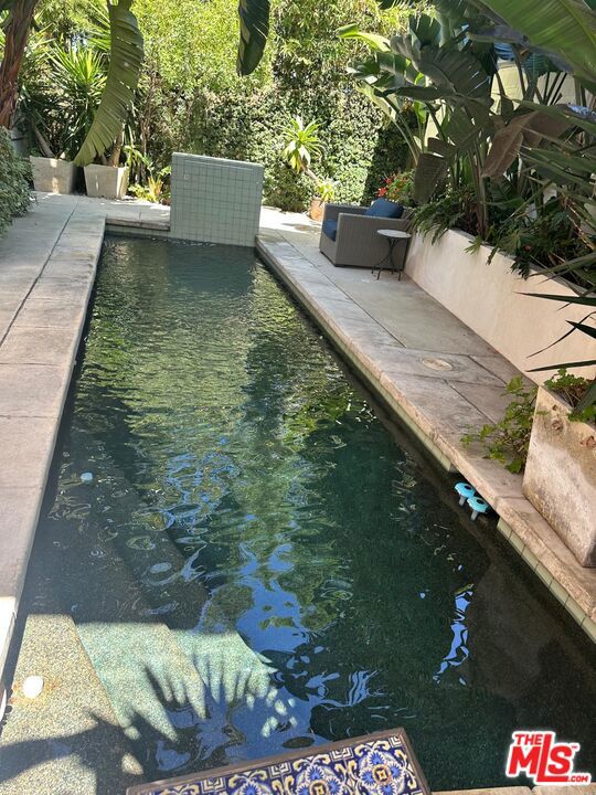 2452 Penmar Avenue, Venice CA: https://media.crmls.org/mediaz/b8c6a409-0b47-4c5f-ae10-f6ad31961876.jpg