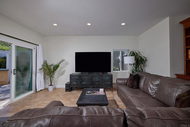1314 Deerbrook Drive, San Marcos CA: https://media.crmls.org/mediaz/b8c6be49-0299-49ad-9c21-e6b837f0e7e7.jpg