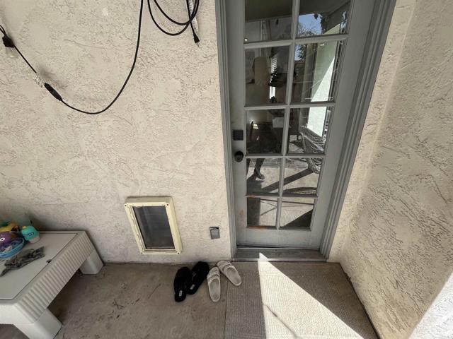 10525 Flora Verda Court, Santee CA: https://media.crmls.org/mediaz/b8c8adc2-64c6-4875-8499-c9ea1eafaf35.jpg
