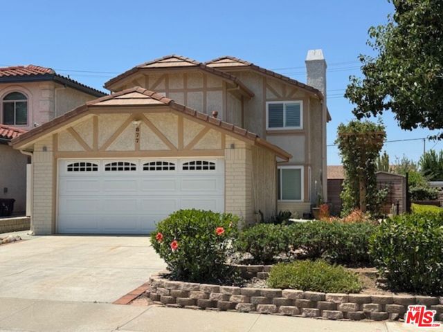 877 Chelsea Court, Simi Valley CA: https://media.crmls.org/mediaz/b8c9a7b8-25d8-465a-ae41-84a5390084c6.jpg