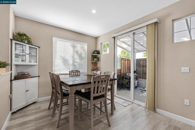 210 Belle Harbor Circle, Pittsburg CA: https://media.crmls.org/mediaz/b8c9e492-019d-4590-8800-78c954a57e48.jpg