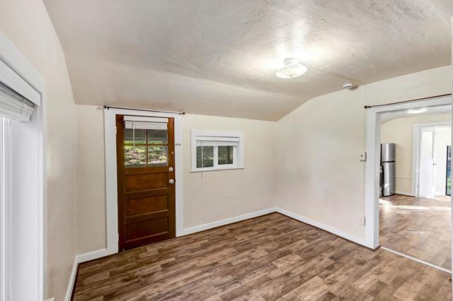 90 Harper Canyon Road, Salinas CA: https://media.crmls.org/mediaz/b8ca3127-4dbf-4790-bf27-707f7ebaaee9.jpg