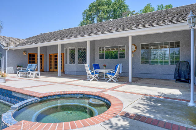 11616 E Las Posas Road, Camarillo CA: https://media.crmls.org/mediaz/b8cadc40-1ea4-4c6f-9619-d455a91ae851.jpg