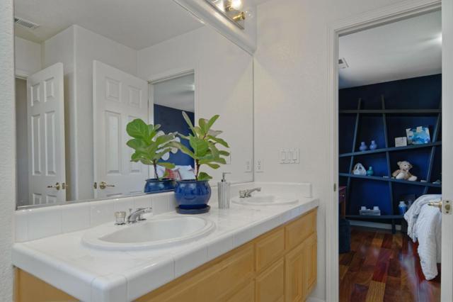1687 Via Cortina, San Jose CA: https://media.crmls.org/mediaz/b8cb51a6-aff6-4839-a204-aec62822dd8b.jpg