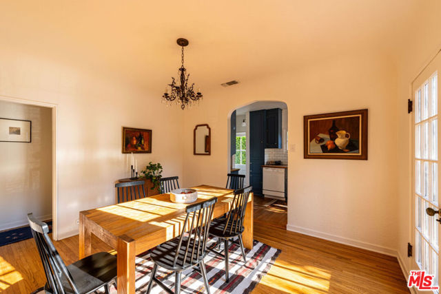 1117 N Avenue 64, Los Angeles CA: https://media.crmls.org/mediaz/b8cc08fa-251b-490e-a9c5-5e3b2dae8308.jpg