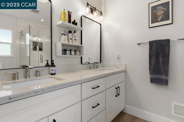 2027 Mohawk Dr, Pleasant Hill CA: https://media.crmls.org/mediaz/b8cc49e5-5154-4d65-8bf5-987afc313fab.jpg