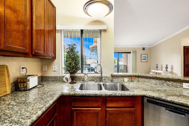 Image 12 of 35 For 78650 Avenue 42  102