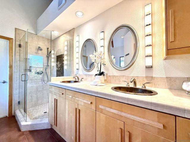 3566 Albatross St, San Diego CA: https://media.crmls.org/mediaz/b8cd7bc8-74f4-4adc-8fd0-065864540711.jpg