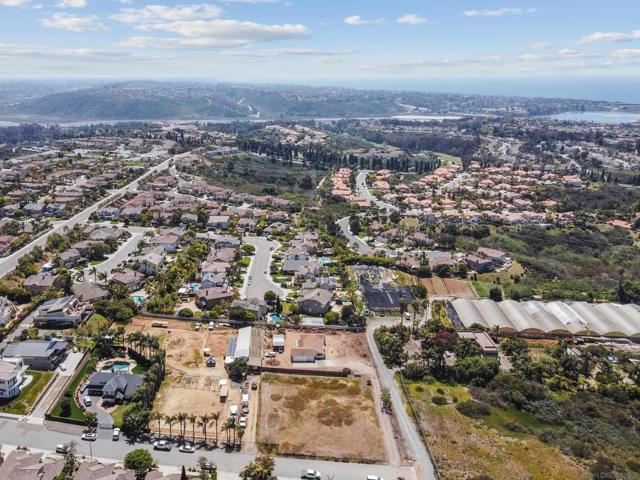 1587 Triton St, Carlsbad CA: https://media.crmls.org/mediaz/b8ceab47-2e91-4666-a6bc-528f2cc9be29.jpg