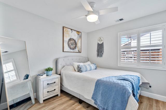 2399 Paradise Drive, Hollister CA: https://media.crmls.org/mediaz/b8ceabf7-4ead-429f-b86f-f8a6fa5a7df4.jpg
