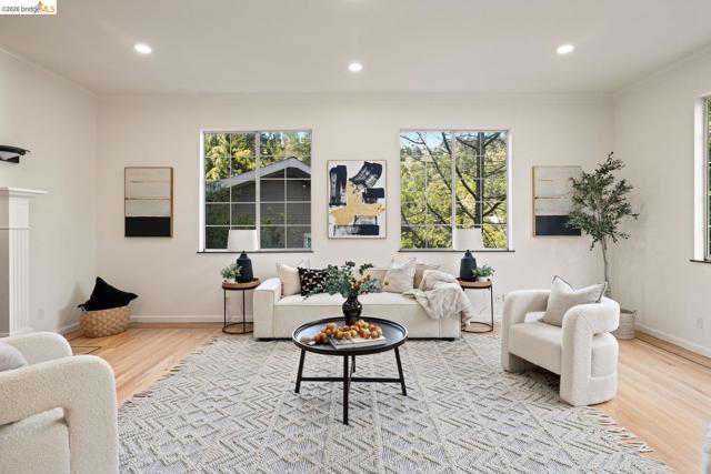 Image 3 of 59 For 6975 Charing Cross Rd