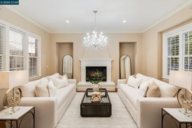206 Glory Lily Ct, San Ramon CA: https://media.crmls.org/mediaz/b8d03b1b-f002-4006-92f3-f84f7c7aee47.jpg