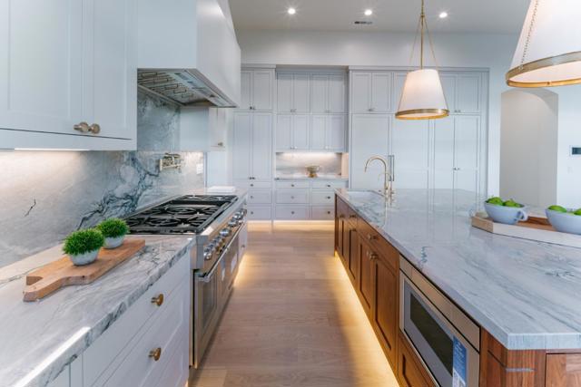 Image 20 of 59 For 8210 Manjares