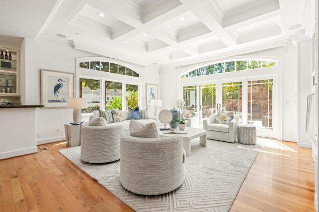 6 Zachary Court, Menlo Park CA: https://media.crmls.org/mediaz/b8d0b409-49aa-41ff-97b8-624caff1f5c9.jpg