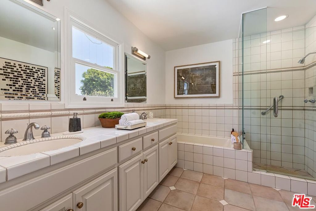 MLS #26867417 image #36