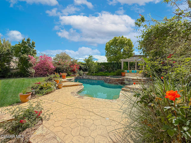 Image 52 of 67 For 388 Via Cresta