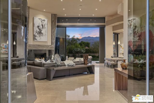 4 Paradise Cove Court, Rancho Mirage CA: https://media.crmls.org/mediaz/b8d2b5ec-672b-4e50-8fc7-2fb422fbf978.jpg
