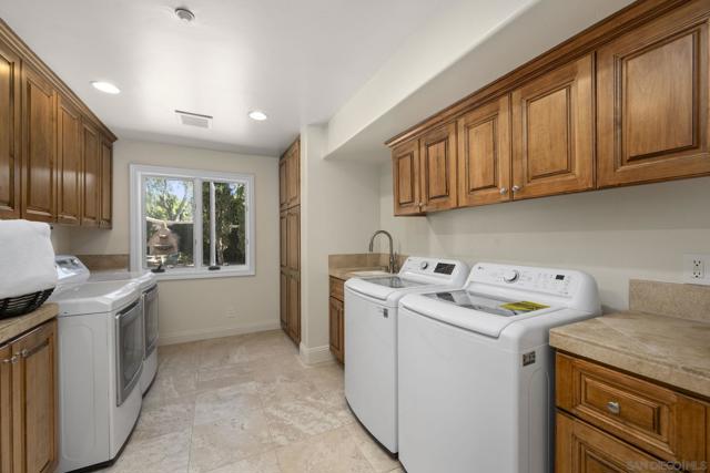 5980 Rancho Diegueno, Rancho Santa Fe CA: https://media.crmls.org/mediaz/b8d2c28a-f473-4945-aae4-07b40df02899.jpg