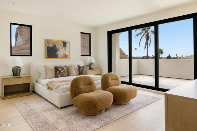 4245 W 62nd Street, Los Angeles CA: https://media.crmls.org/mediaz/b8d2dc44-1292-4b90-ae04-b7931da1ea49.jpg