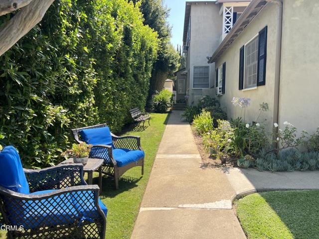 2008 Meridian Avenue, South Pasadena CA: https://media.crmls.org/mediaz/b8d313cb-07d2-4351-b821-1fdec2e0b396.jpg