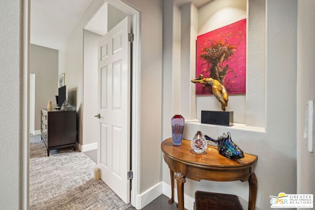 450 E Bogert Trail, Palm Springs CA: https://media.crmls.org/mediaz/b8d378b3-a40c-4a79-8527-490122c04131.jpg