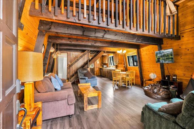 39656 Forest Road, Big Bear CA: https://media.crmls.org/mediaz/b8d3a1f7-83ed-4255-9f61-70c939c55f26.jpg