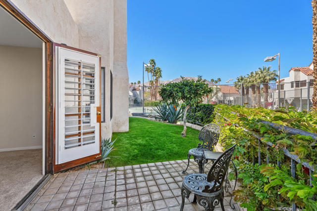 73322 Shadow Mountain Drive, Palm Desert CA: https://media.crmls.org/mediaz/b8d3a8ff-012b-4997-ba8c-ac426f3ce330.jpg