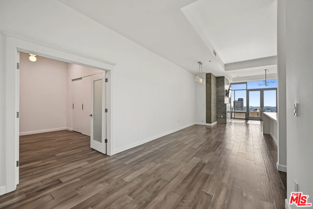 1111 South GRAND Avenue, PH6 photo 3