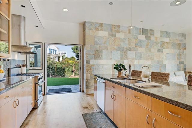 405 Heather Point Lane, Watsonville CA: https://media.crmls.org/mediaz/b8d3d43b-7f39-4141-9682-e28421801358.jpg